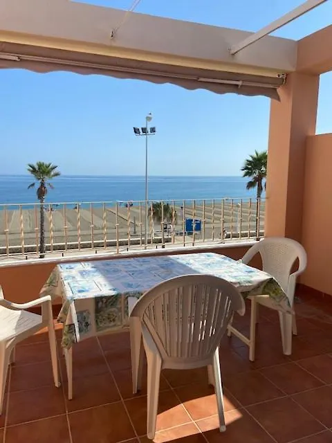Atico 1ª Linea De Playa contacts